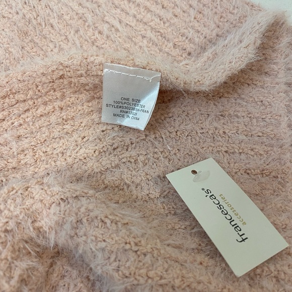 Francesca’s Sophia Fuzzy Knit Pocket Scarf - NWT - Picture 6 of 6